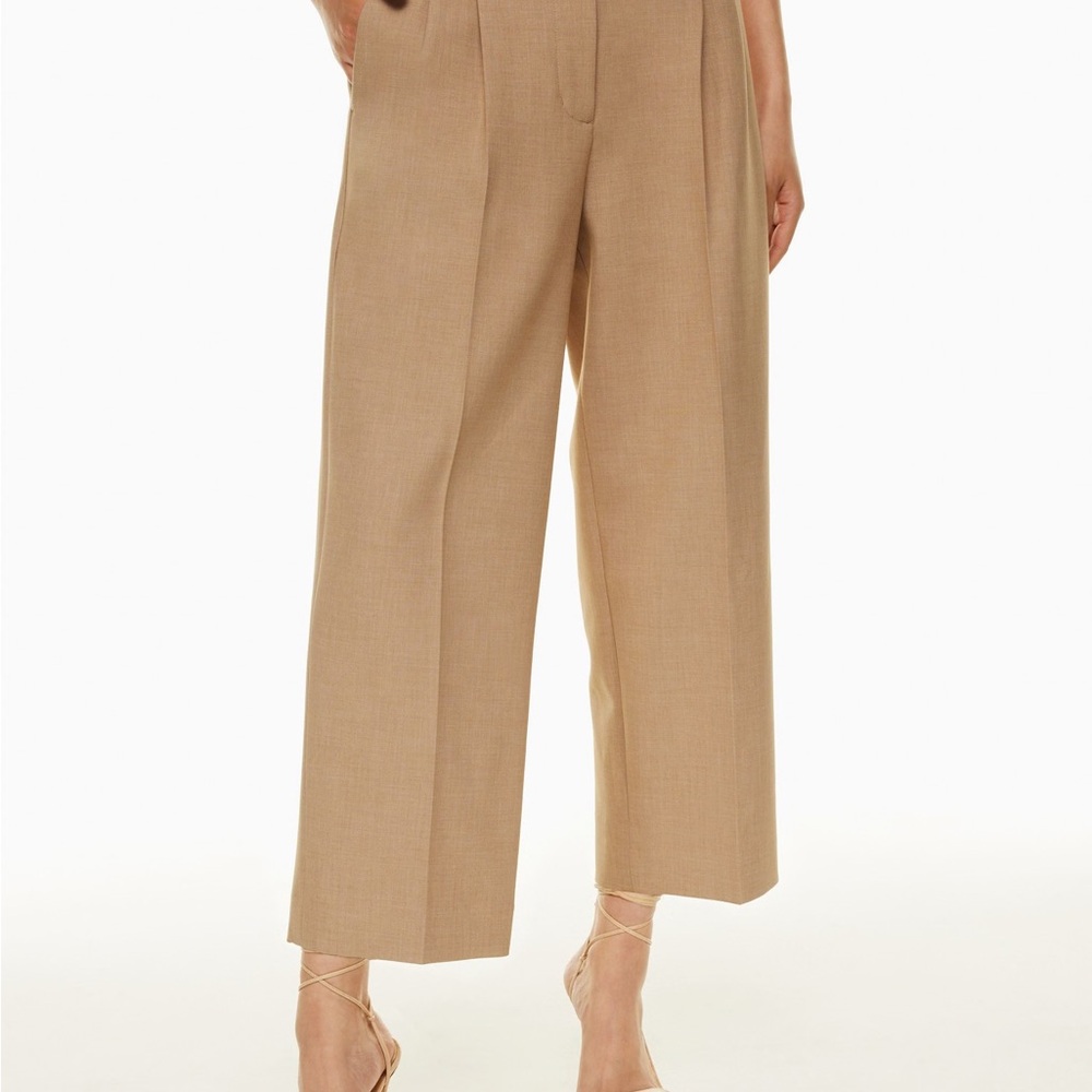 Aritzia The Effortless Pants Cropped (Size 0)